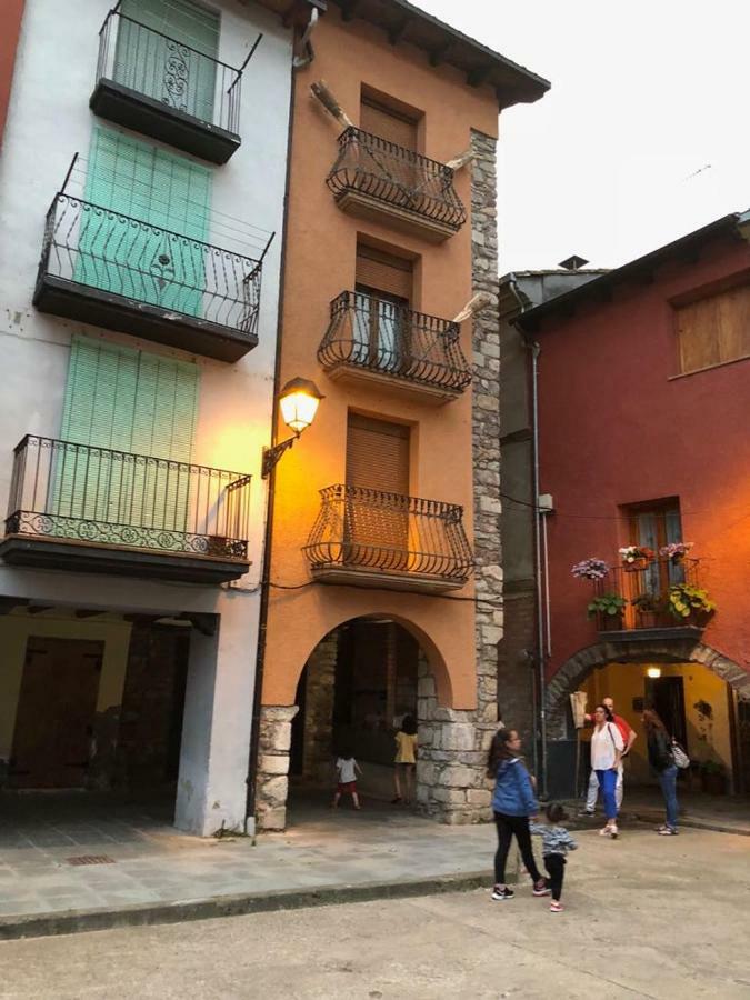 Apartamento Con Encanto El Pont de Suert Exterior foto